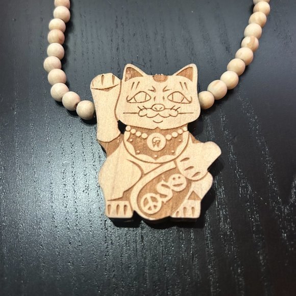 GoodWood NYC‎ Good Luck Cat Necklace Wooden Pendant Wooden Beaded - Picture 2 of 4